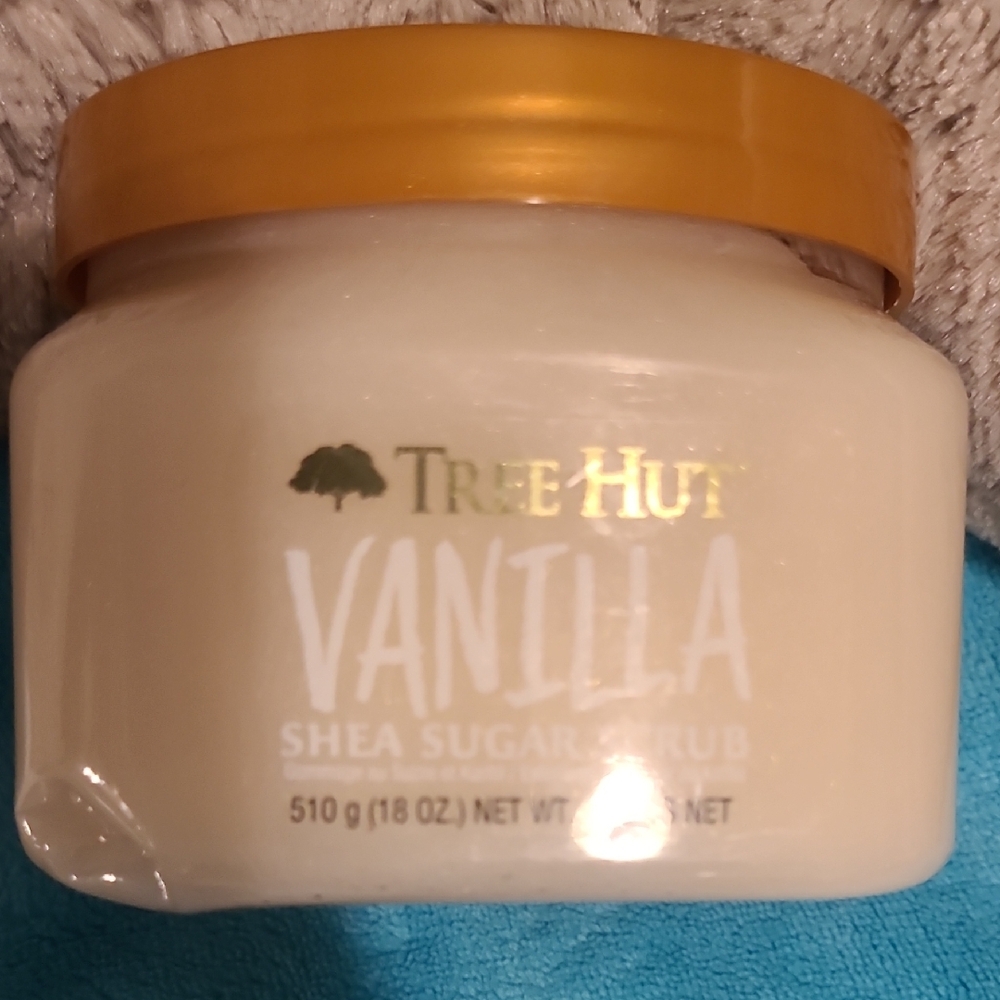 Onyx Coconut Bliss and Tree Hut Vanilla Sugar Scrubs - Picture 4 of 6